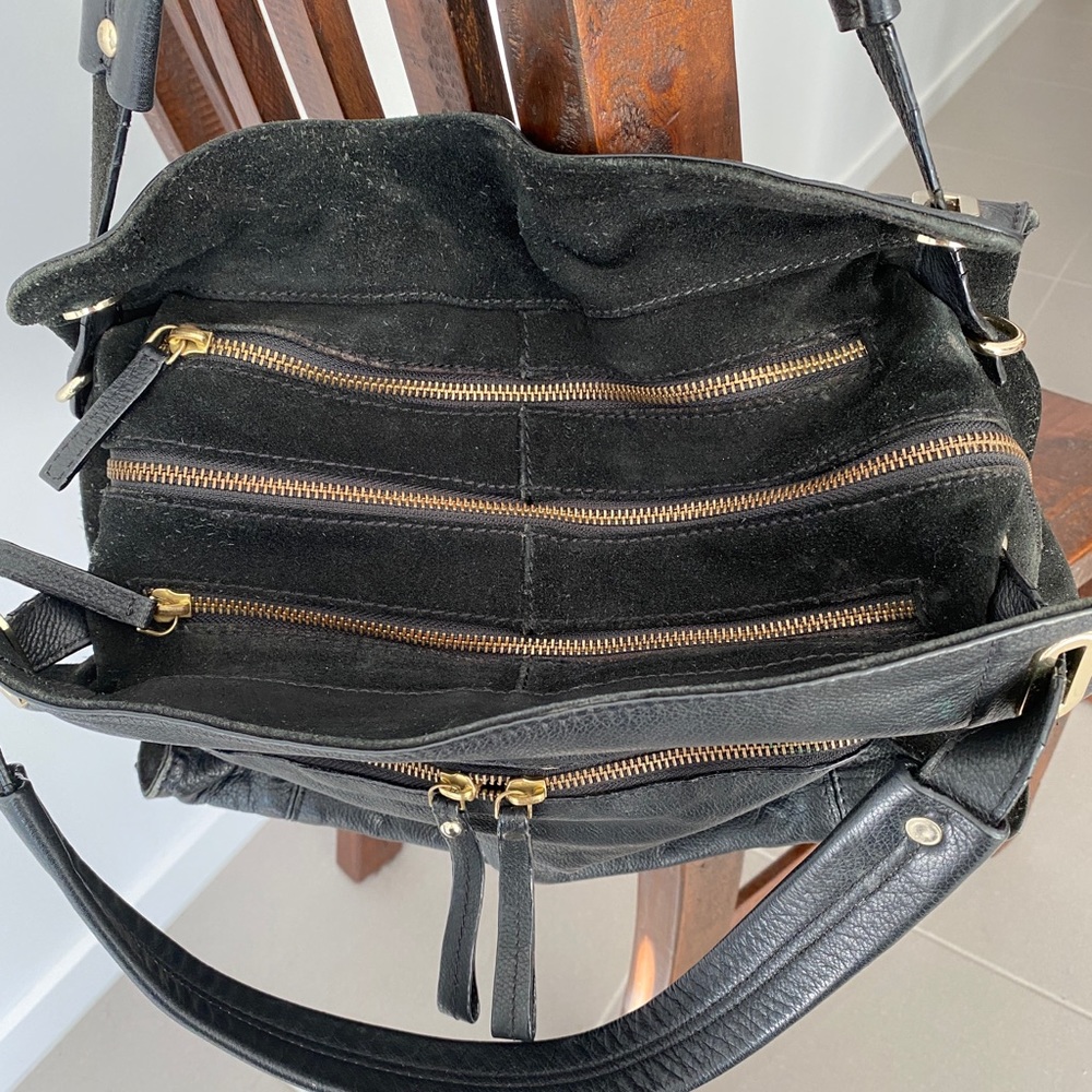 Witchery black leather handbag - Picture 4 of 4